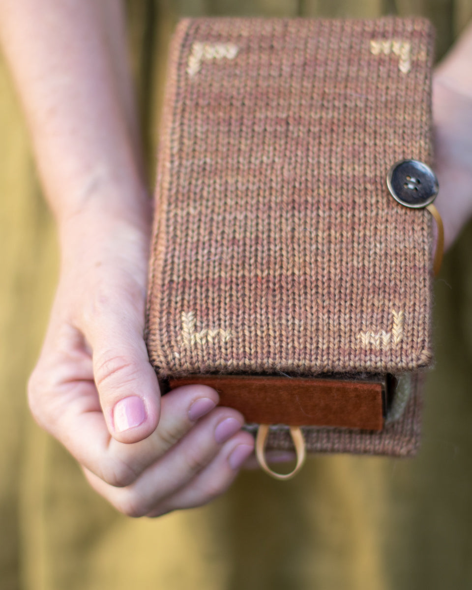 Bookmarked kit | sliding box style
