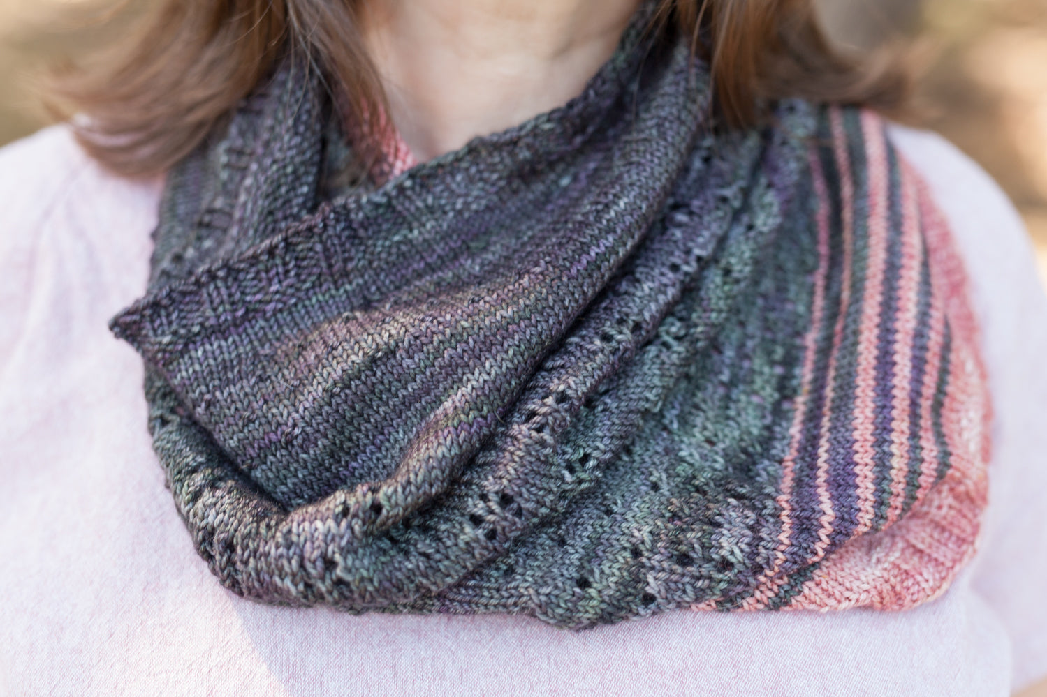 Christmastide cowl pattern